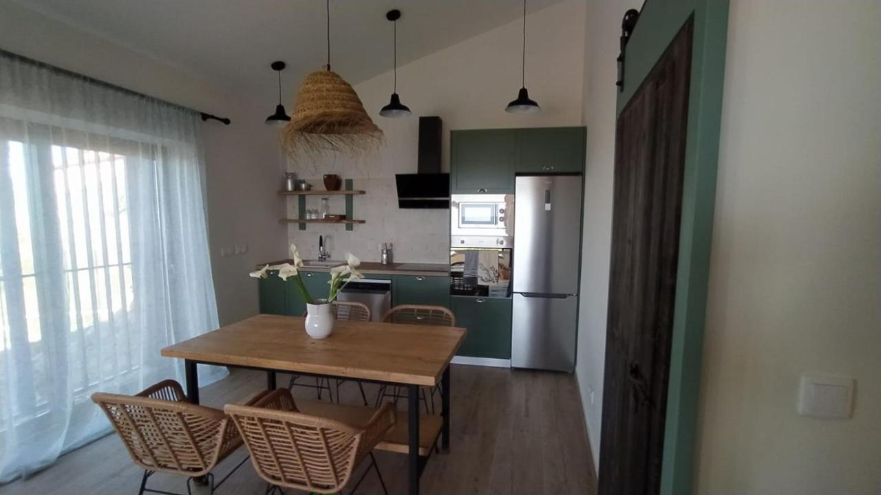 Вилла La Casa De Abajo Арройомолинос-де-ла-Вера Экстерьер фото